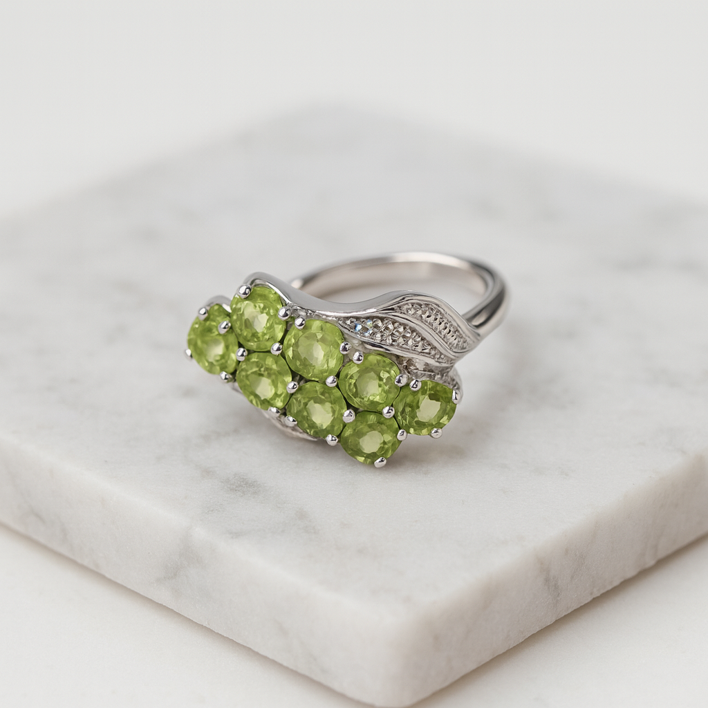 HG0954PDT-WCZ -4 Peridot Cluster Ring